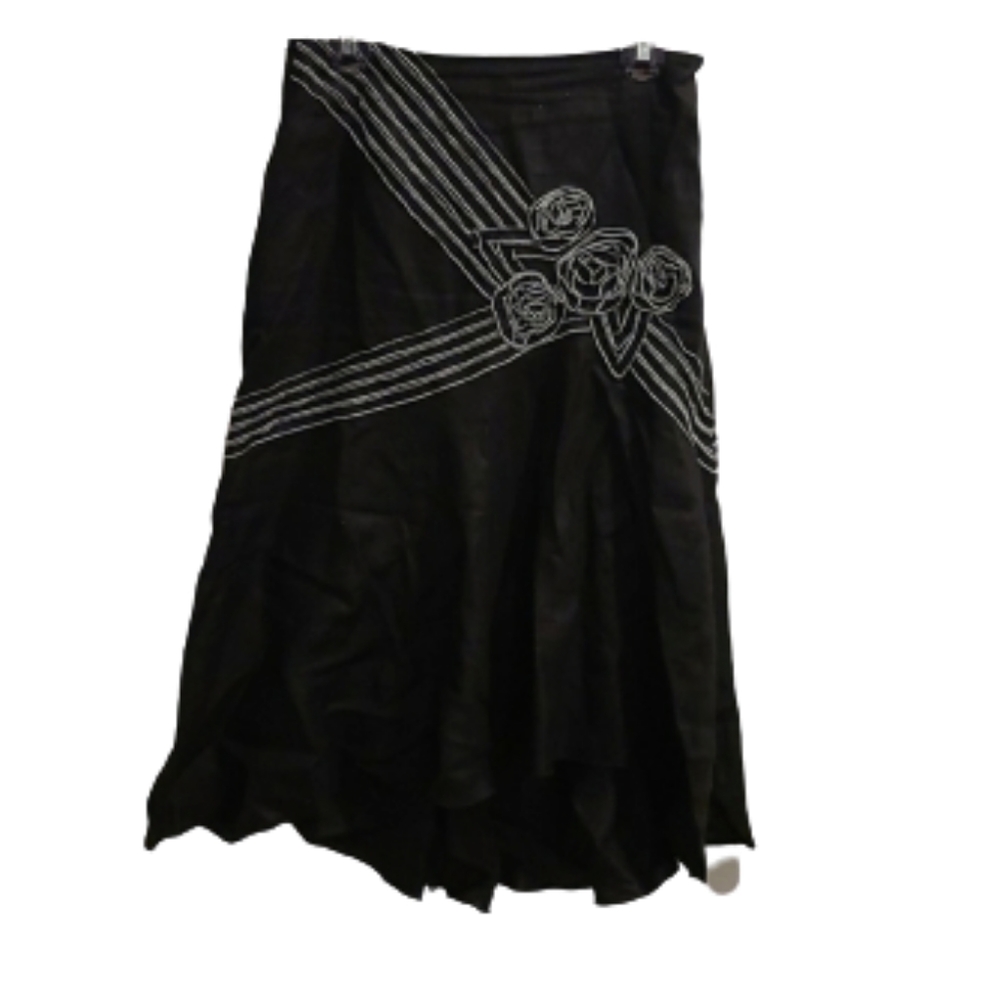 Simply JM linen skirt w/raised wht stitch pattern